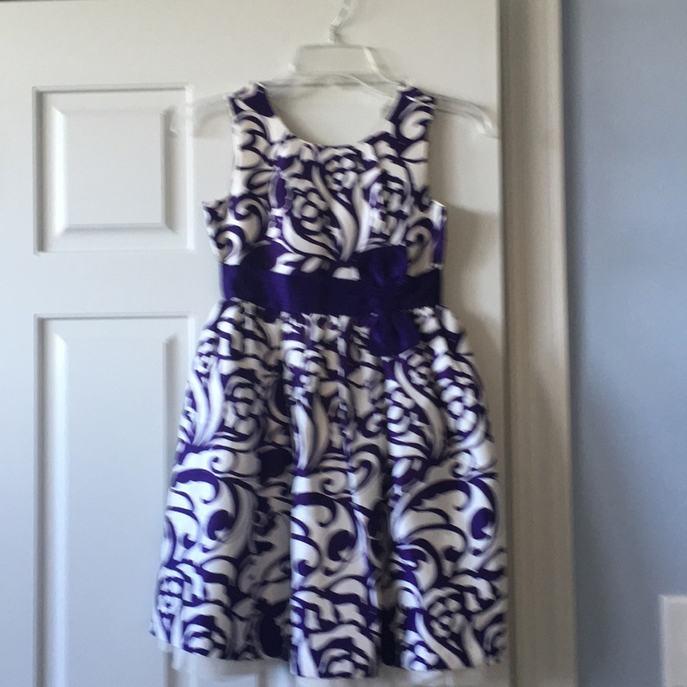 Girls dress